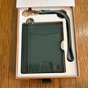 Andar Denner wallet. NIB Hunter green